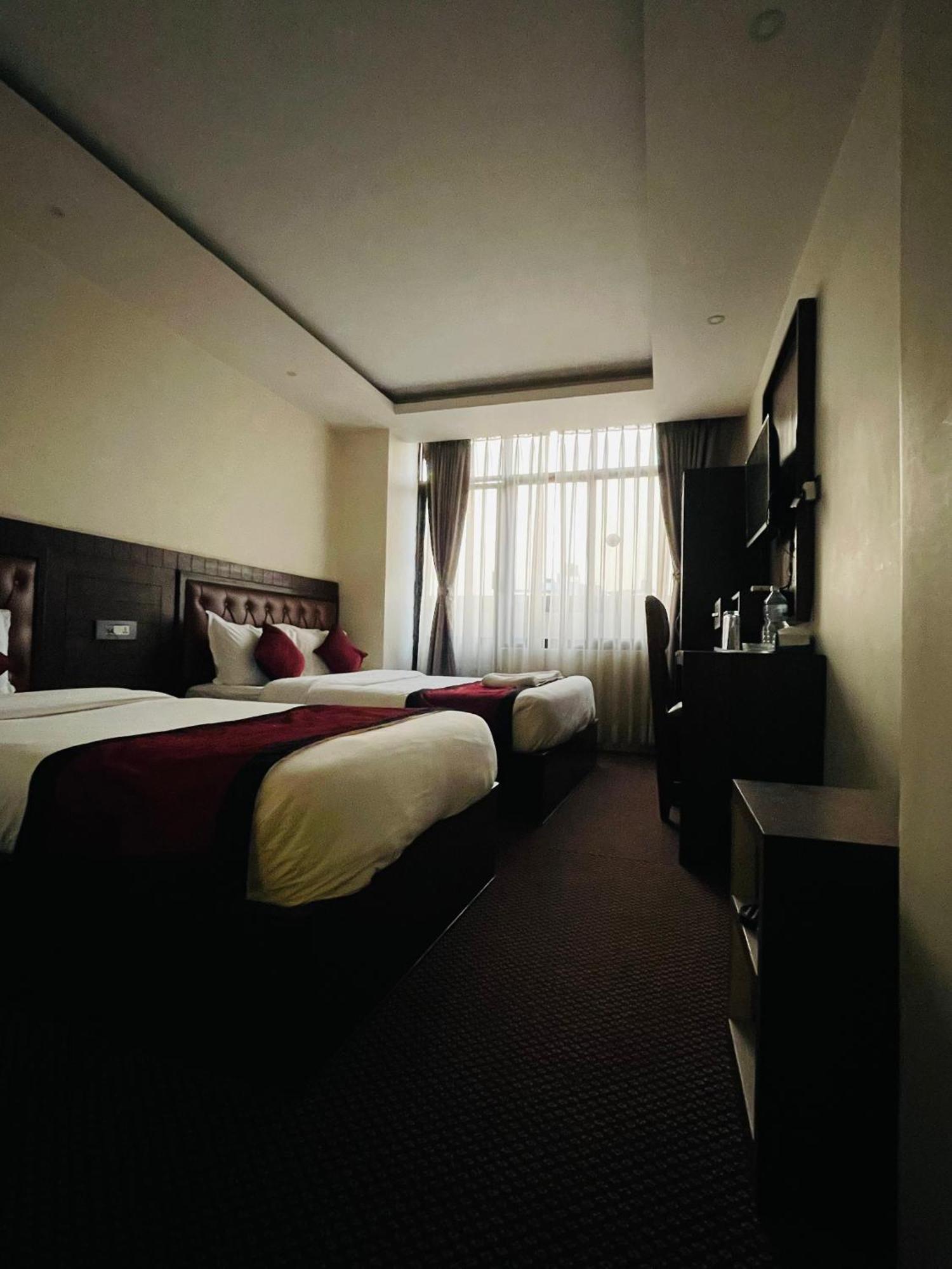 Hotel De Universal กาฐมาณฑุ ภายนอก รูปภาพ