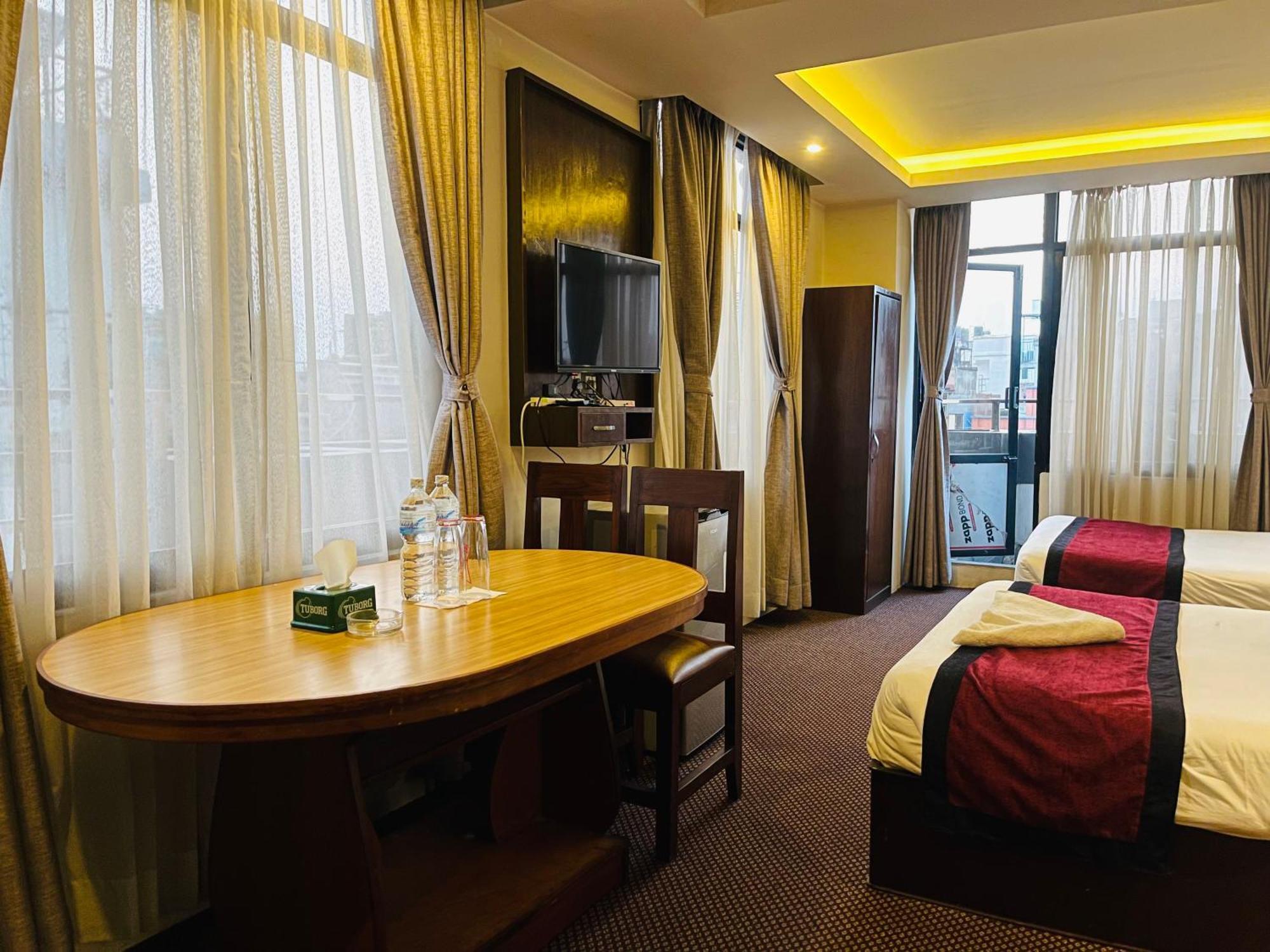 Hotel De Universal กาฐมาณฑุ ภายนอก รูปภาพ
